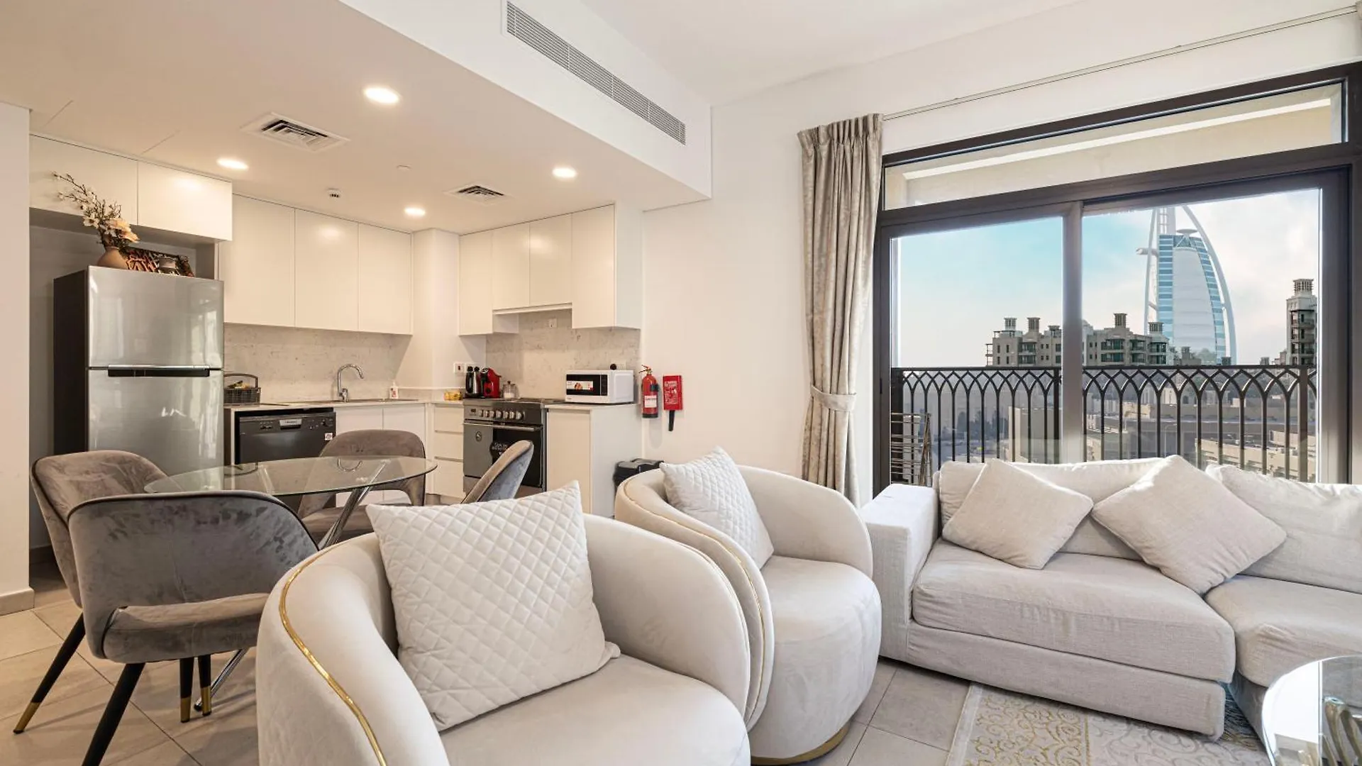 Spectacular 2Br Apartment Full Burjalarab View Dubai