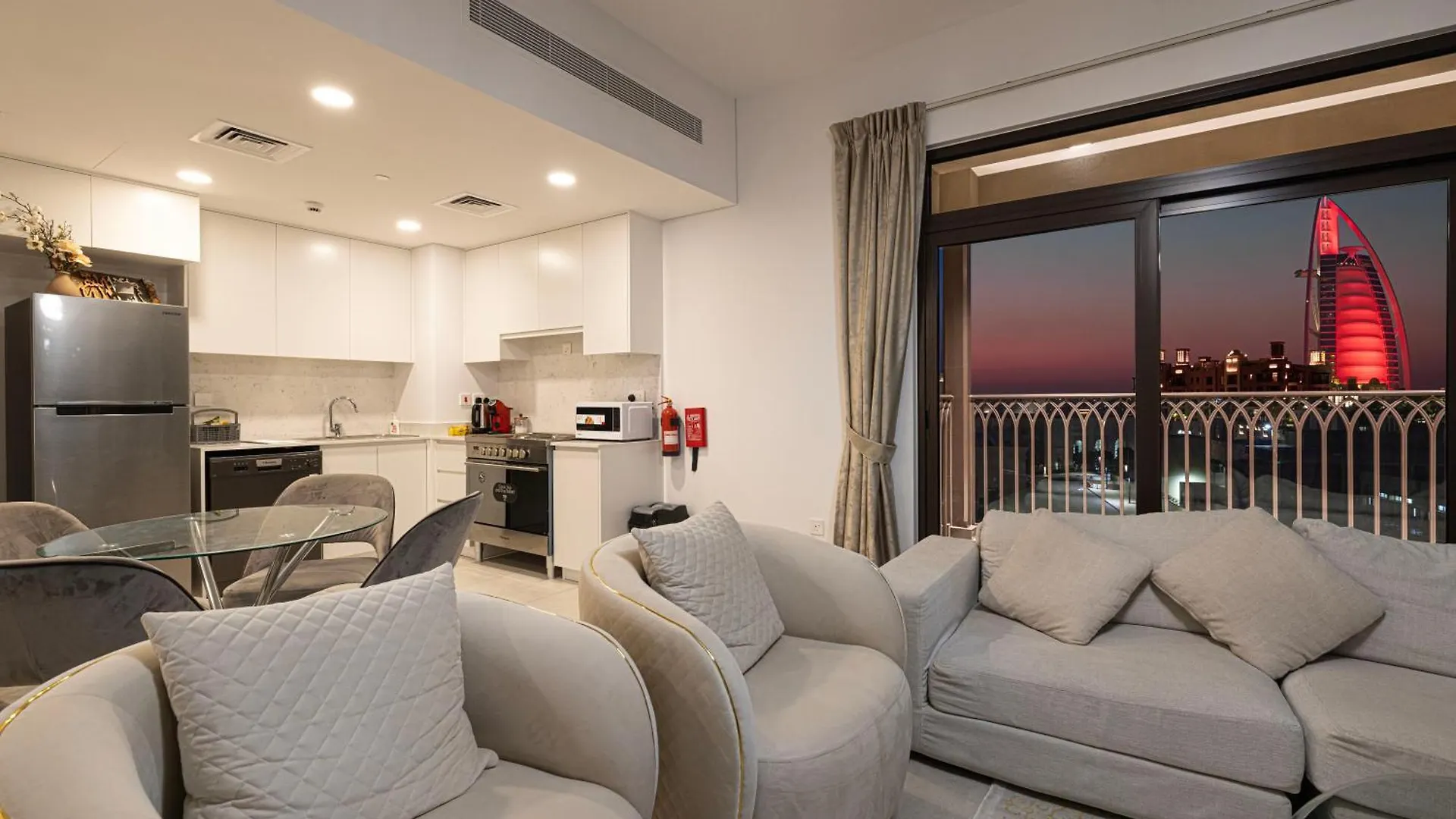 Spectacular 2Br Apartment Full Burjalarab View Dubai